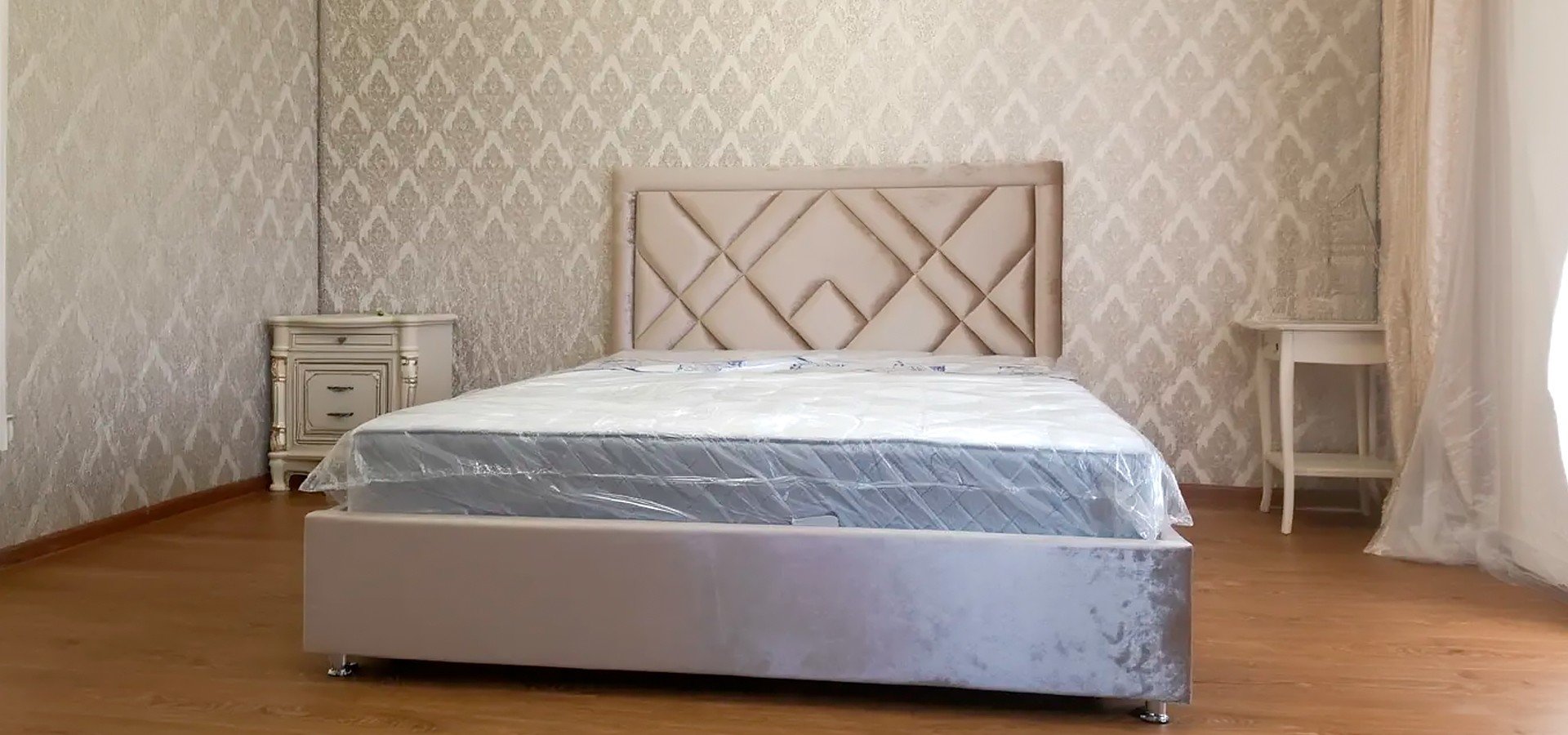 #3 Кровать